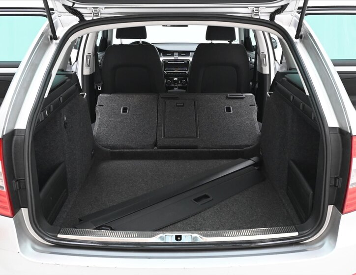 Škoda Superb Kombi 2,0 l 103 kw