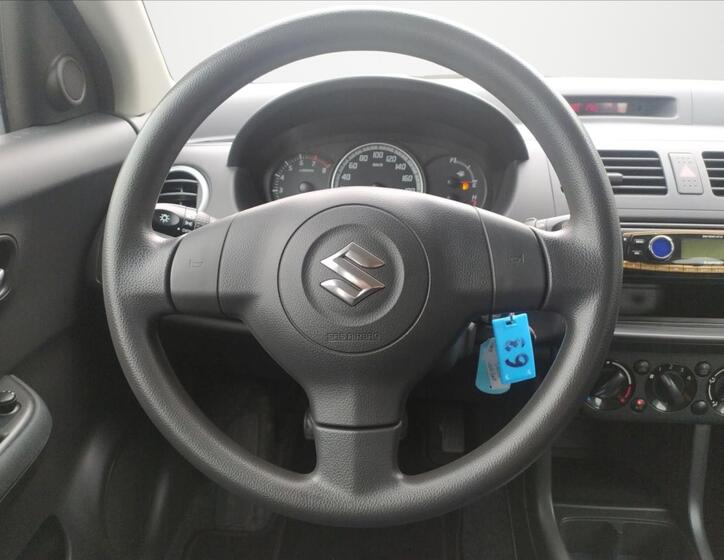 Suzuki Swift 11