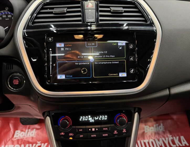 Suzuki SX4 S-Cross 24