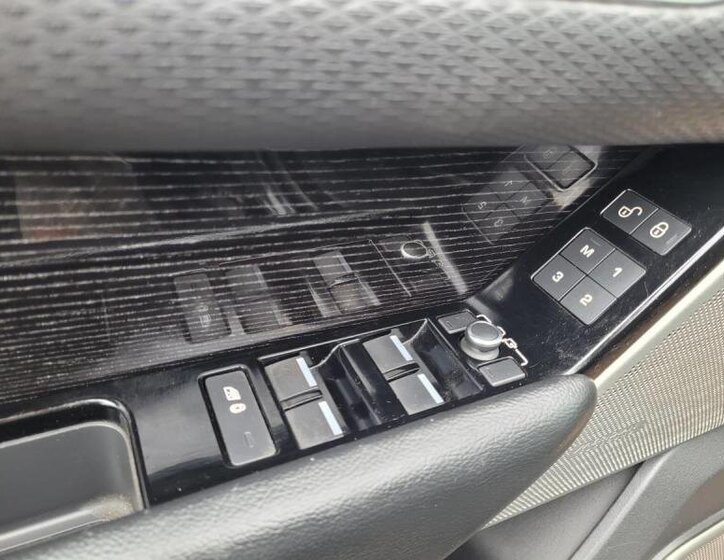 Land Rover Range Rover Velar SUV 3,0 l 221 kw