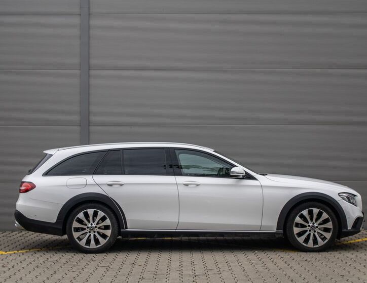 Mercedes-Benz Třídy E 4