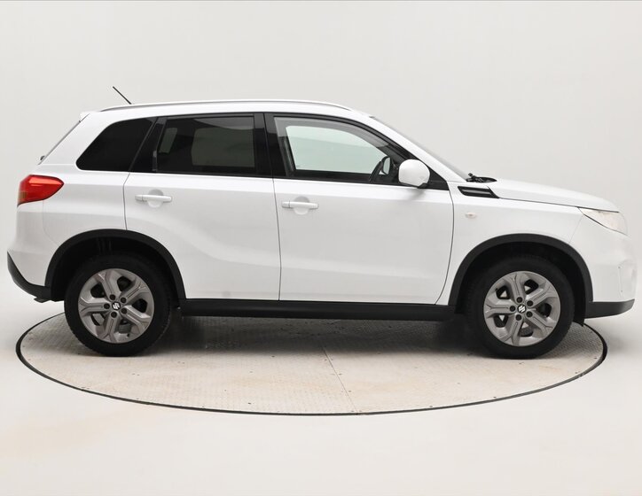 Suzuki Vitara SUV 1,6 l 88 kw