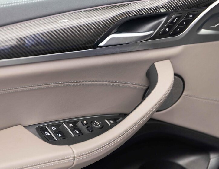 BMW X4 SUV 3,0 l 353 kw