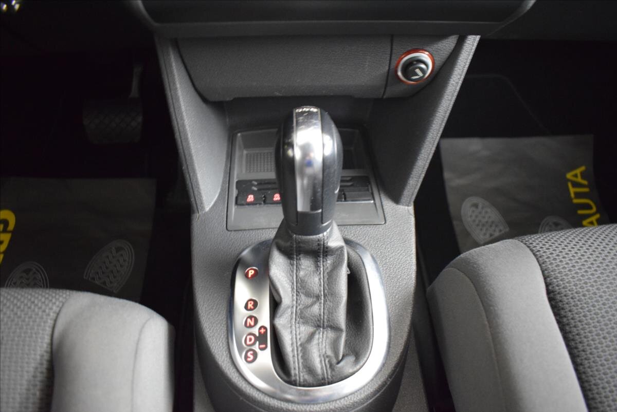 Volkswagen Touran MPV 1,6 l 77 kw