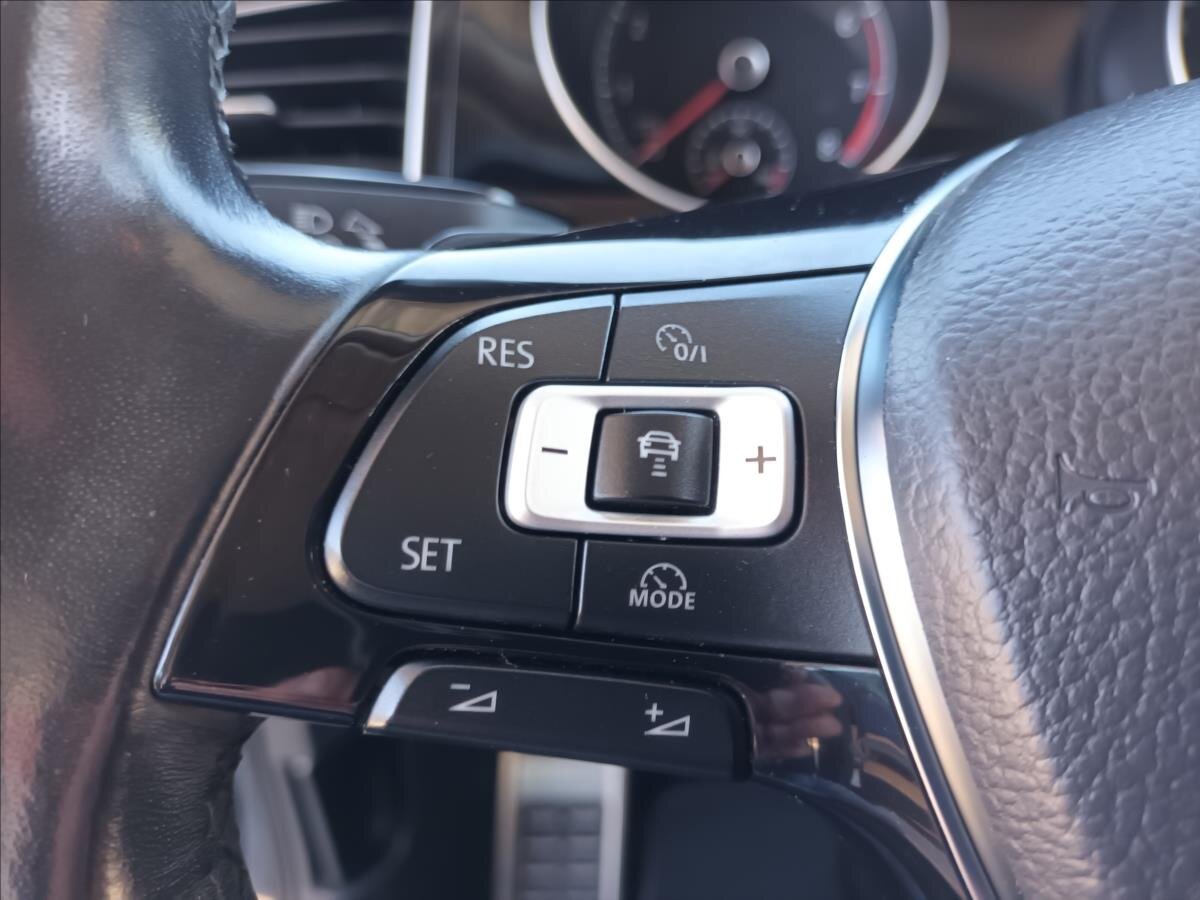 Volkswagen Golf Sportsvan MPV 1,4 l 92 kw