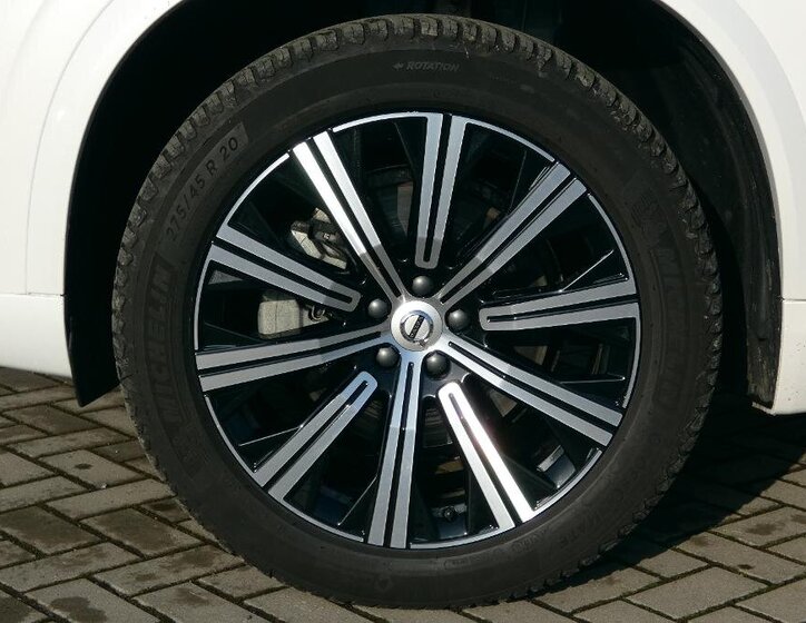 Volvo XC90 SUV / Terénní 2,0 l 173 kw