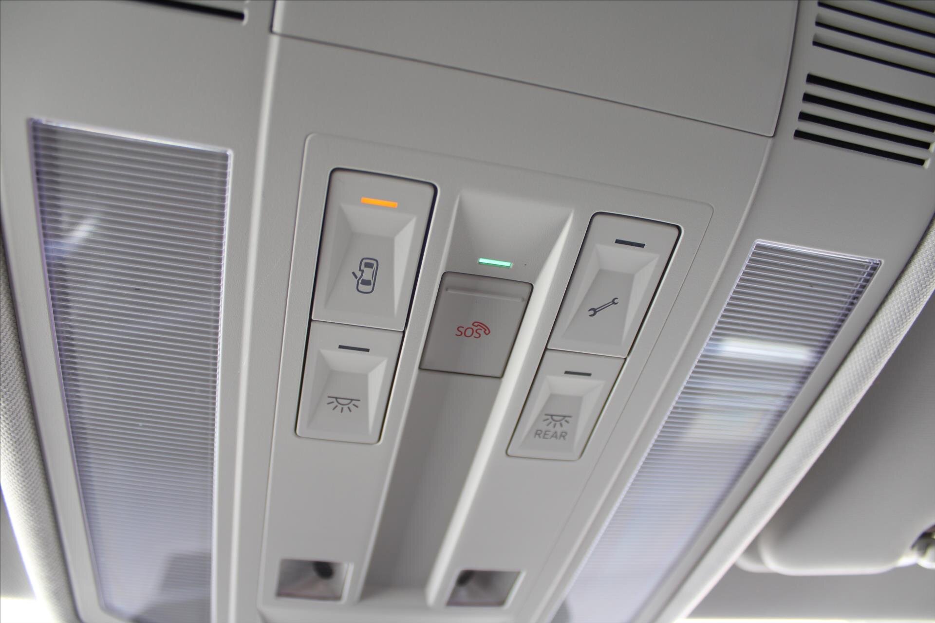 Volkswagen Touareg SUV / Terénní 3,0 l 170 kw