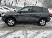 Toyota RAV4 SUV 2,2 l 100 kw