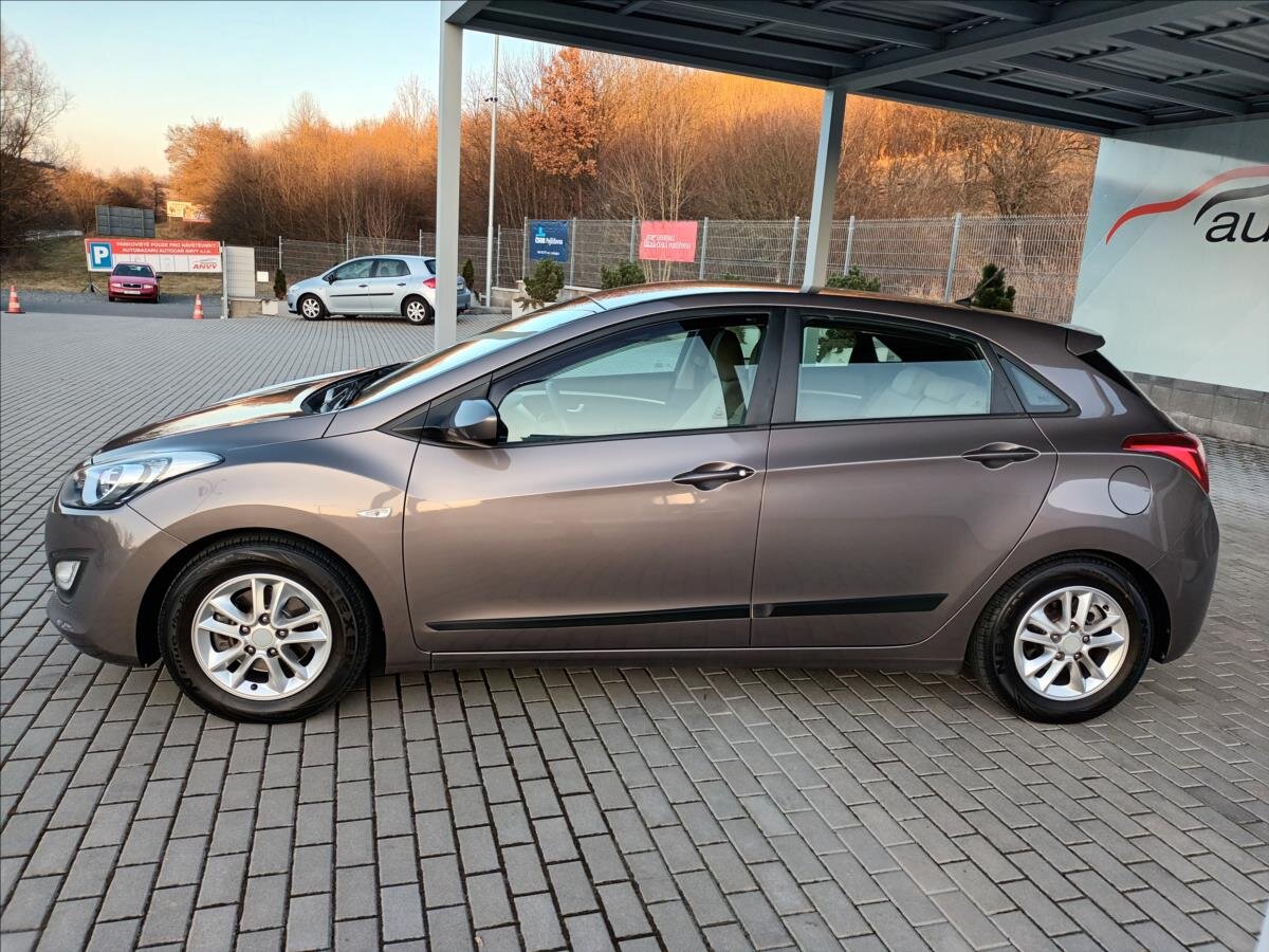 Hyundai i30 Hatchback 1,6 l 88 kw