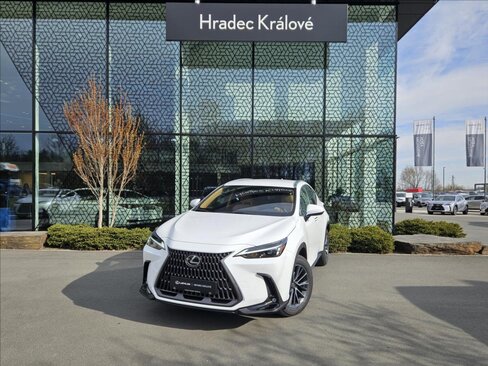 Lexus NX 350h SUV / Terénní 2,5 l 147 kw