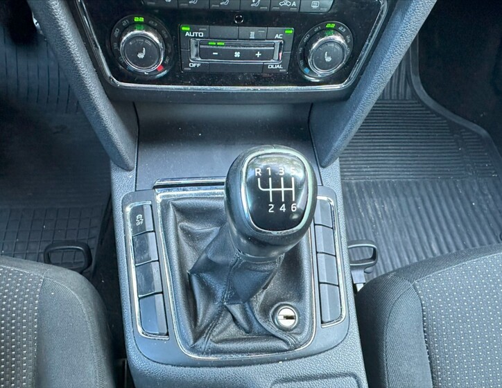 Škoda Superb 24
