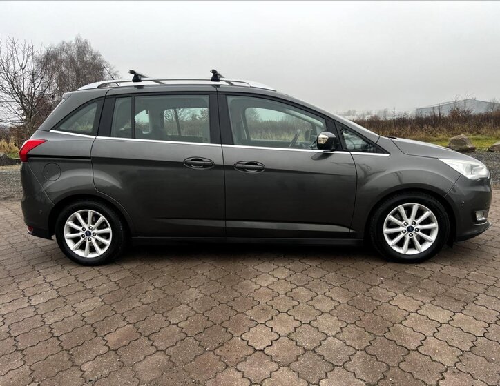Ford Grand C-MAX 13