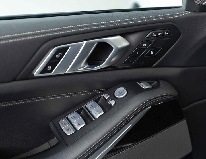 BMW X7 SUV / Terénní 3,0 l 280 kw