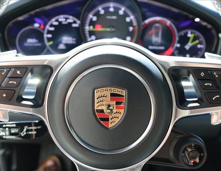 Porsche Panamera 30