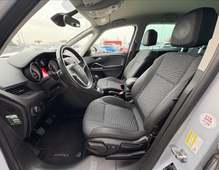 Opel Zafira 17