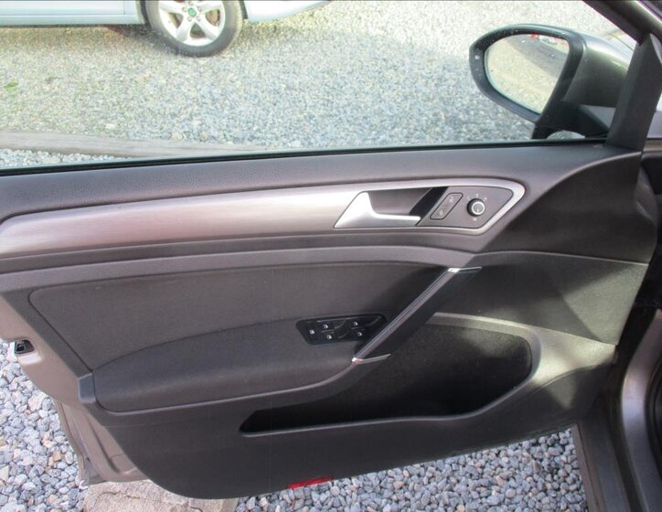 Volkswagen Golf Hatchback 1,2 l 77 kw