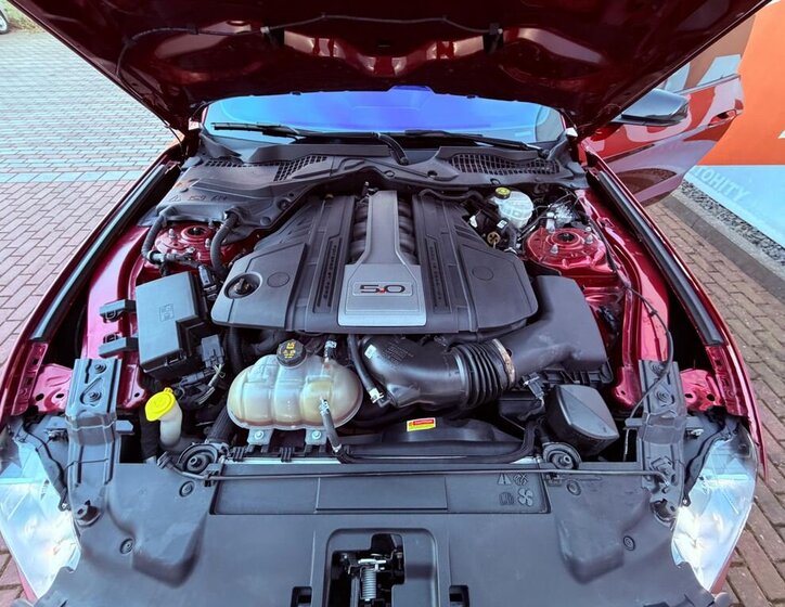 Ford Mustang Kupé 5,0 l 331 kw