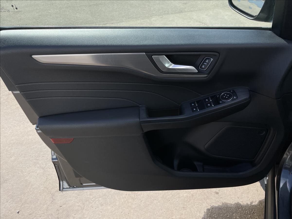 Ford Kuga SUV / Terénní 1,5 l 110 kw