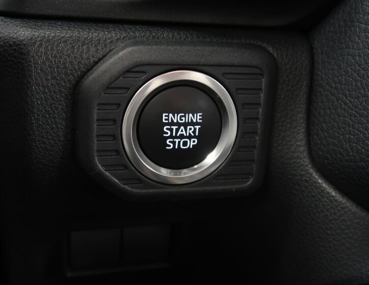 Toyota Land Cruiser SUV / Terénní 2,8 l 151 kw