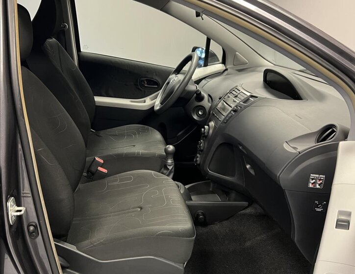 Toyota Yaris Hatchback 998,0 51 kw