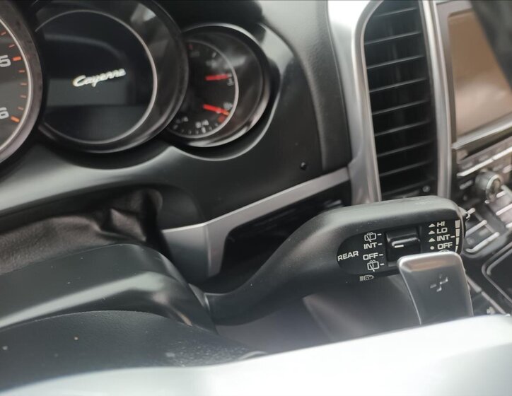 Porsche Cayenne Kombi 3,0 l 180 kw