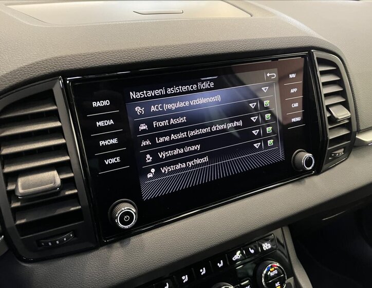 Škoda Karoq SUV / Terénní 1,5 l 110 kw