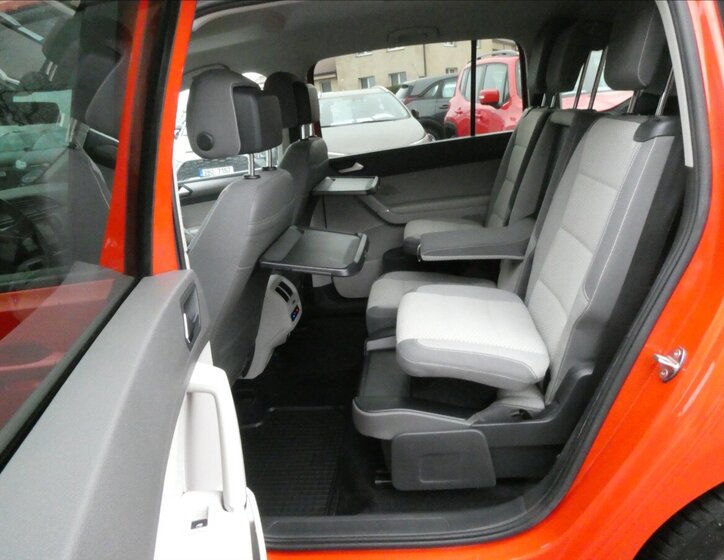 Volkswagen Touran 23