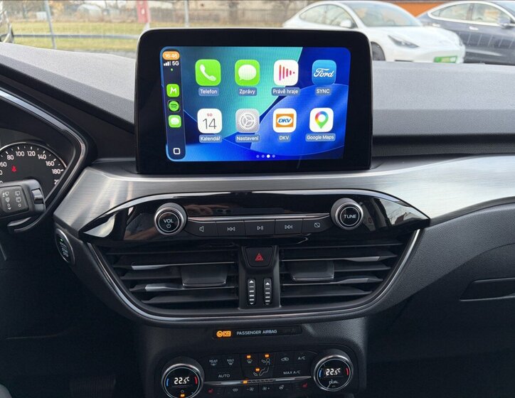 Ford Kuga SUV / Terénní 2,5 l 165 kw