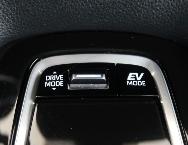 Toyota Corolla Sedan / Limuzína 1,8 l 72 kw