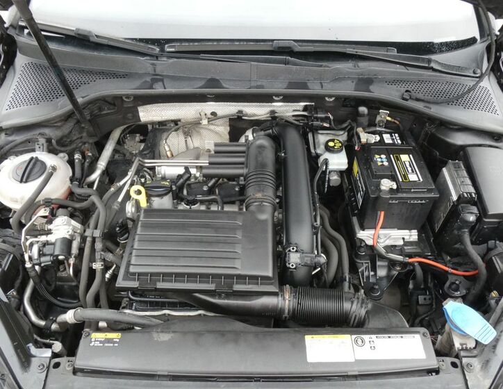 Volkswagen Golf 43