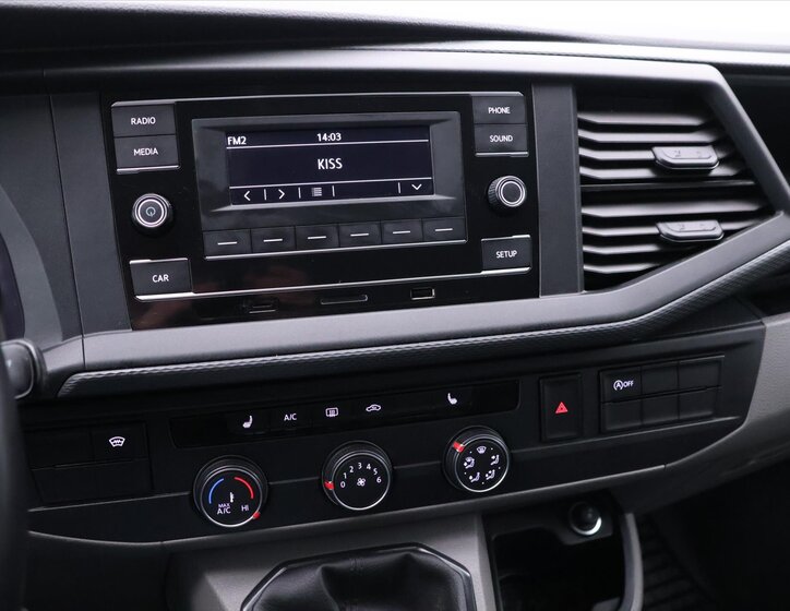 Volkswagen Transporter Kombi 2,0 l 81 kw