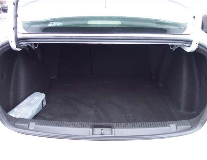 Renault Fluence Sedan / Limuzína 1,6 l 82 kw