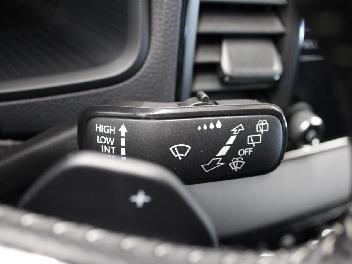 Škoda Karoq SUV / Terénní 1,5 l 110 kw