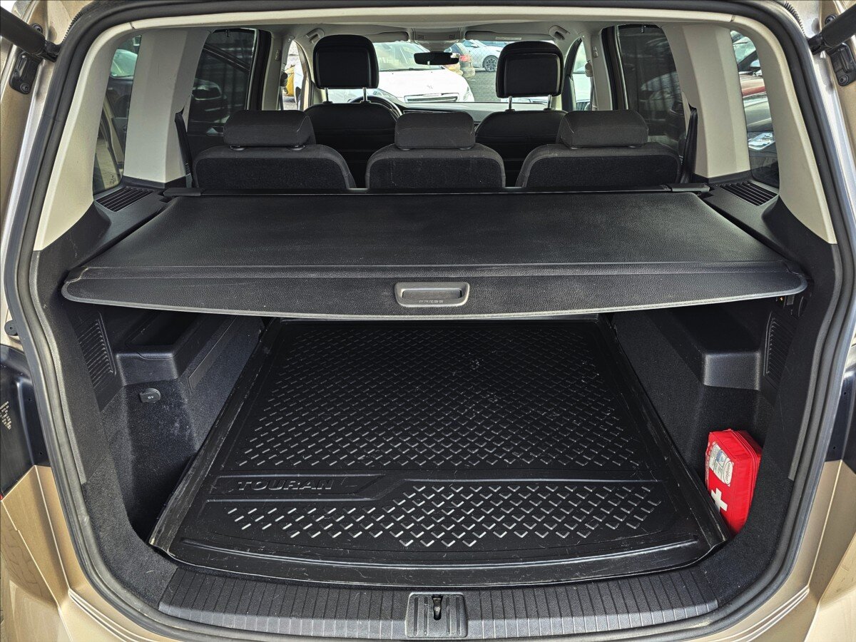 Volkswagen Touran Kombi 1,4 l 110 kw