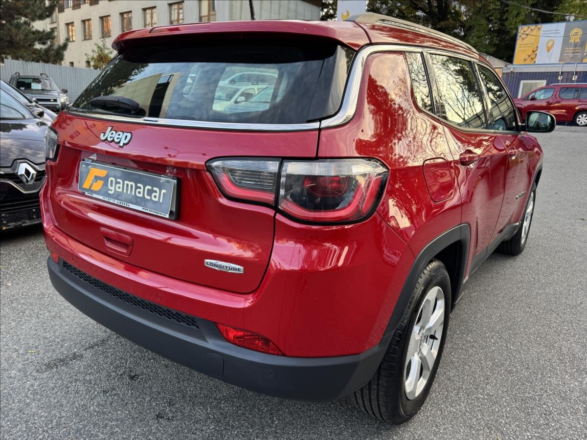 Jeep Compass SUV / Terénní 1,4 l 103 kw