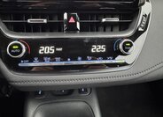 Toyota Corolla Sedan / Limuzína 1,8 l 72 kw