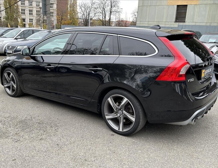 Volvo V60 5