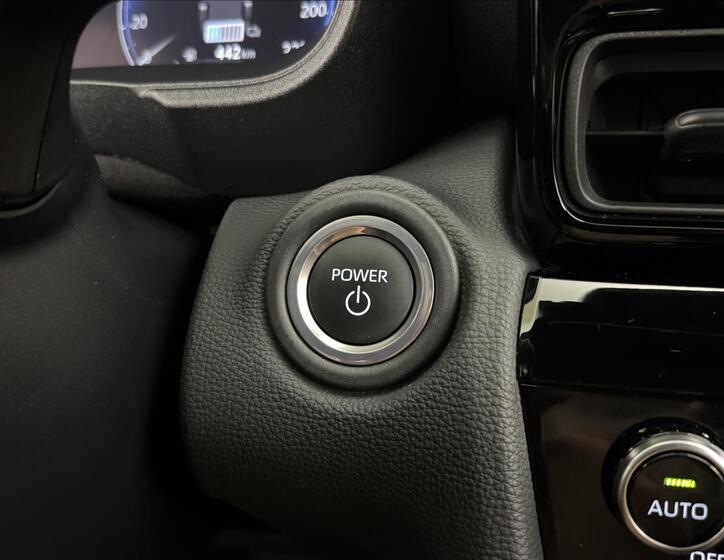 Toyota Yaris Cross 21