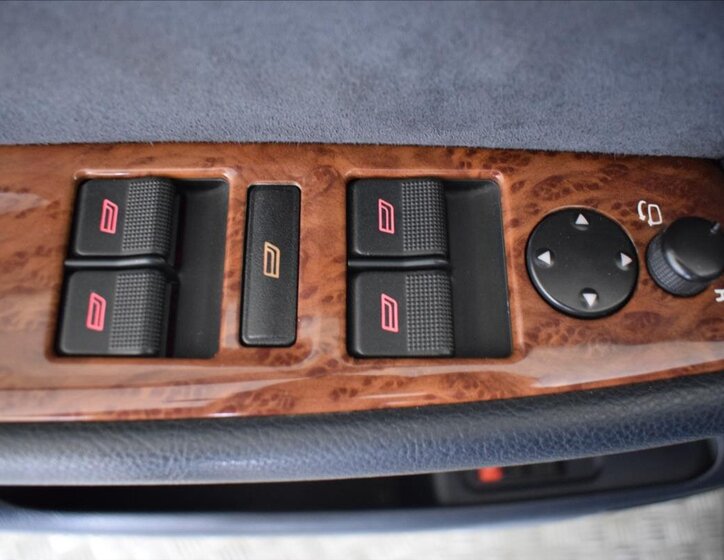 Audi S8 Sedan / Limuzína 4,2 l 265 kw