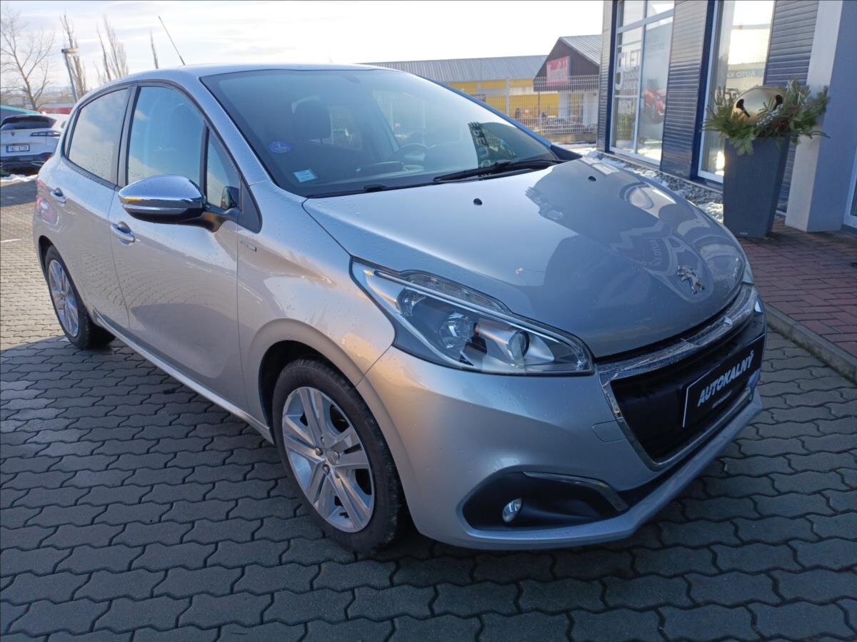 Peugeot 208 Hatchback 1,2 l 60 kw