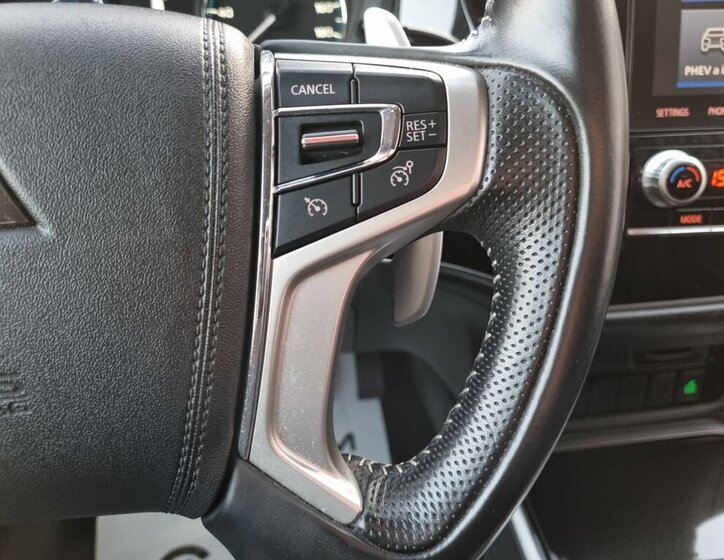 Mitsubishi Outlander SUV 2,4 l 165 kw