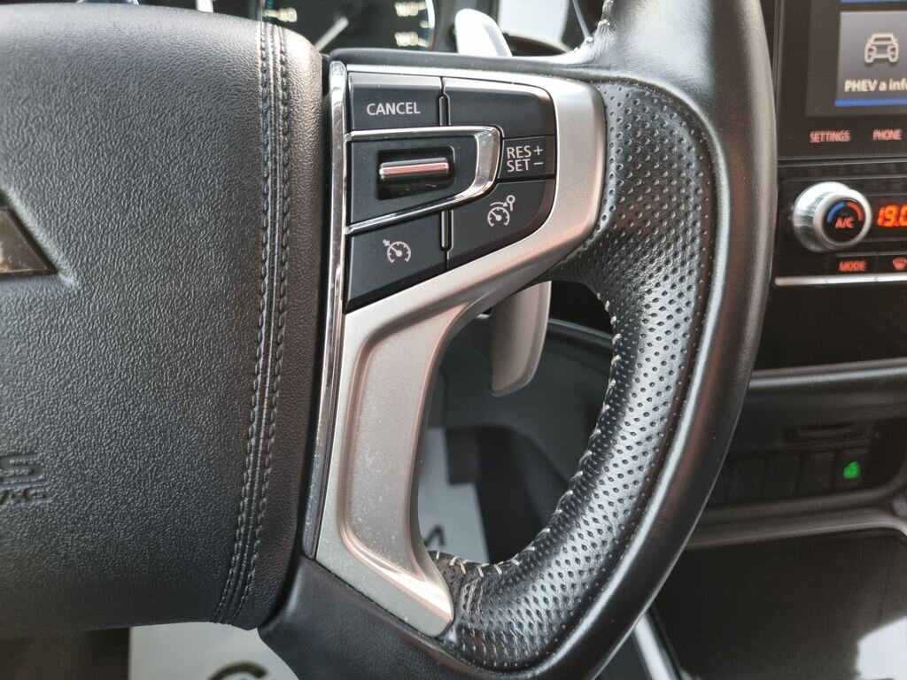 Mitsubishi Outlander SUV 2,4 l 165 kw