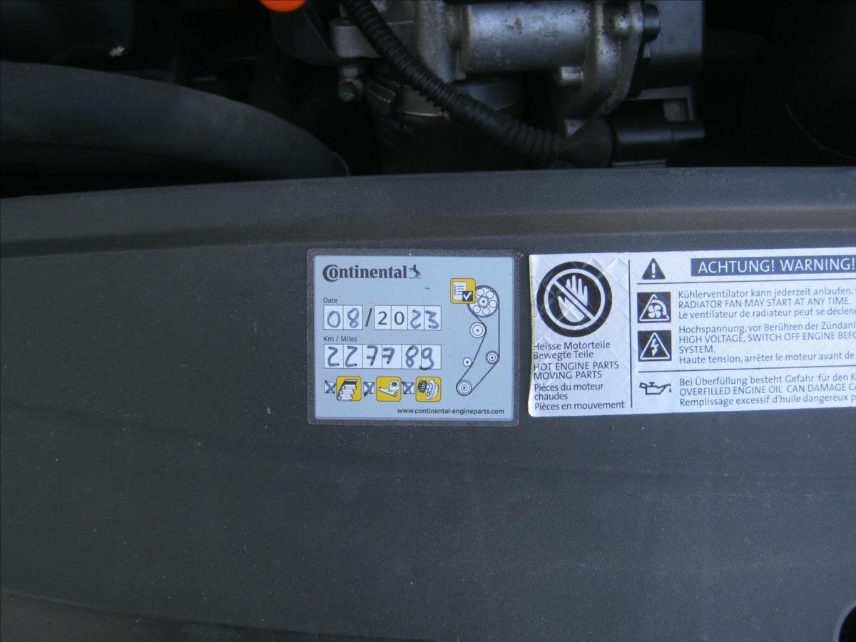 Volkswagen Golf Kombi 1,6 l 77 kw