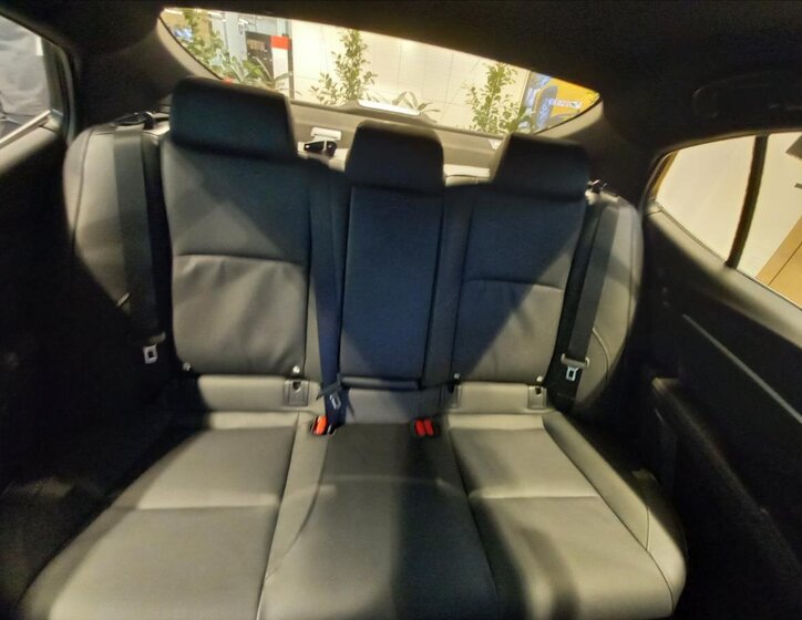 Toyota Camry Sedan 2,5 l 169 kw