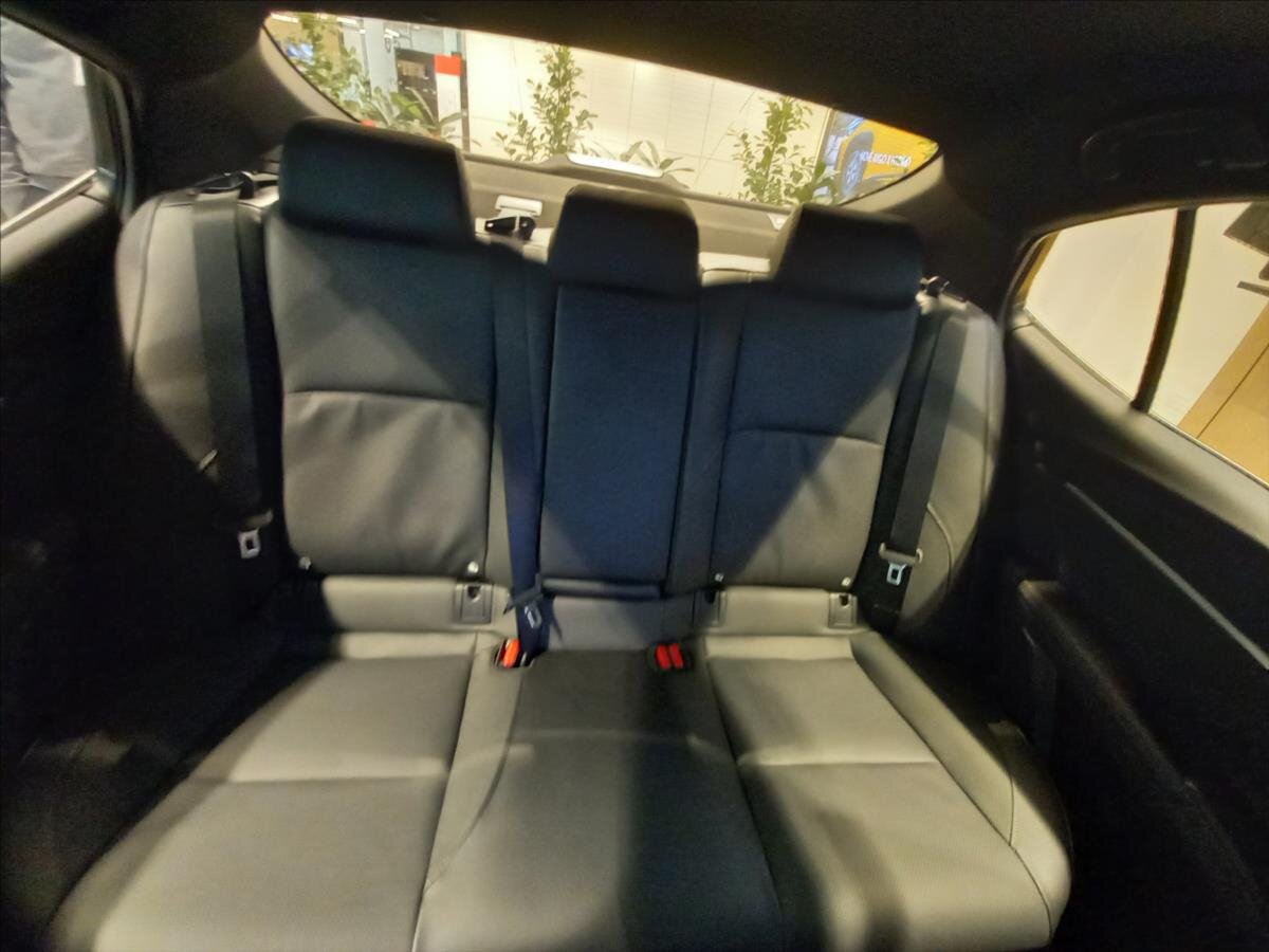 Toyota Camry Sedan 2,5 l 169 kw