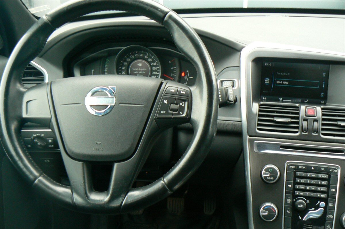 Volvo XC60 SUV 2,4 l 120 kw