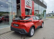 Toyota C-HR 4