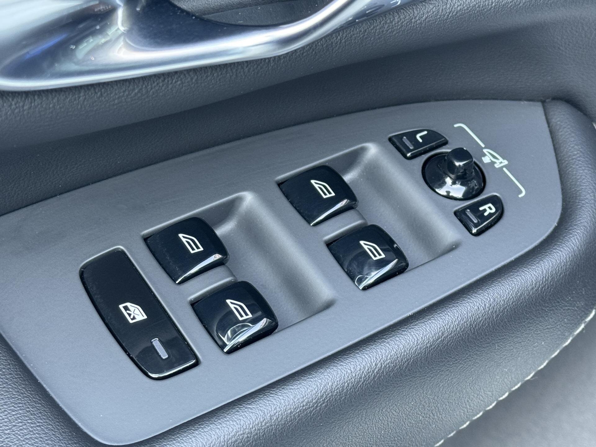 Volvo XC90 SUV / Terénní 2,0 l 173 kw