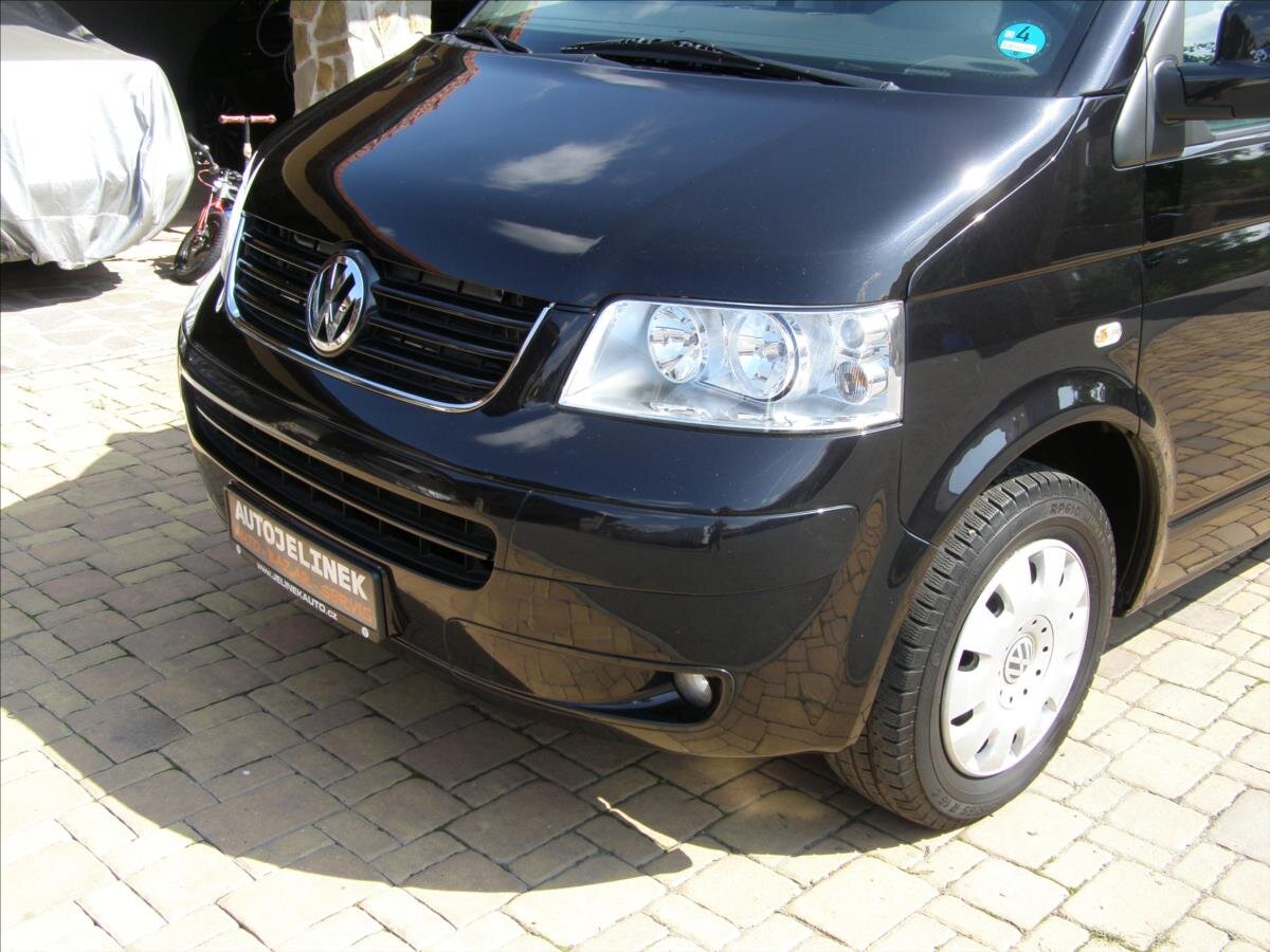 Volkswagen Caravelle MPV 2,5 l 128 kw