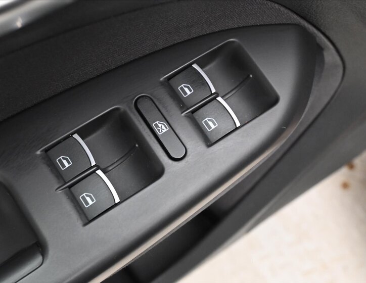 Volkswagen Touran MPV 1,6 l 77 kw